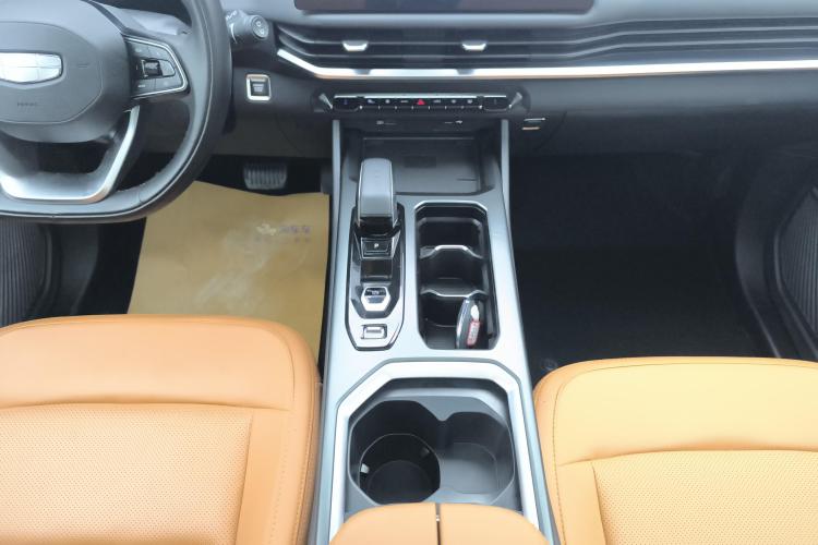 GEELY Okavango L 2024 car image #11