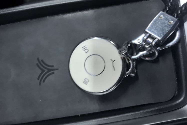 哪吒汽车 哪吒X 2023 #11 哪吒汽车 哪吒X 2023 汽车图片 #11