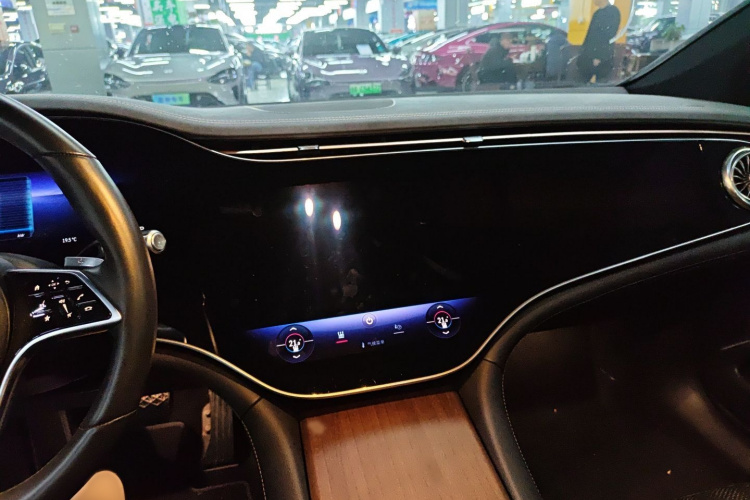 Mercedes-Benz EQS Class 2022 #11 Mercedes-Benz EQS Class 2022 car image #11