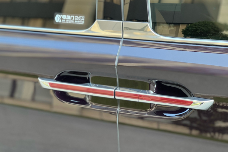 HongQi HQ9 PHEV 2024 car image #11