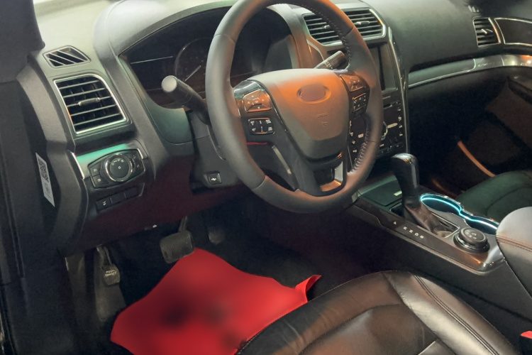 Ford Explorer (Imported) 2015 #11 Ford Explorer (Imported) 2015 car image #11