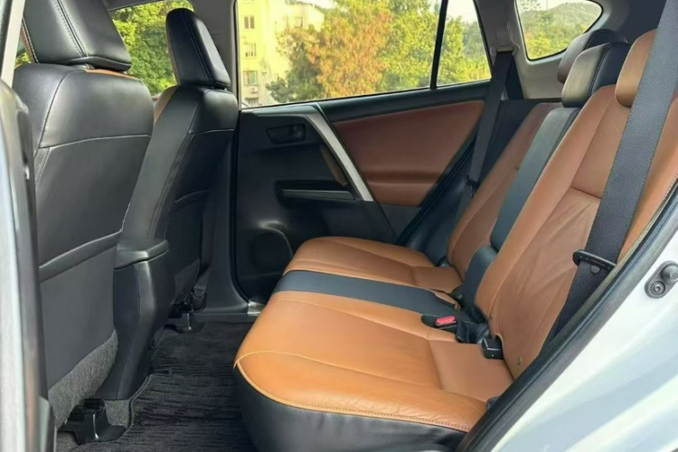 RAV4 2018 #11 RAV4 2018 car image #11