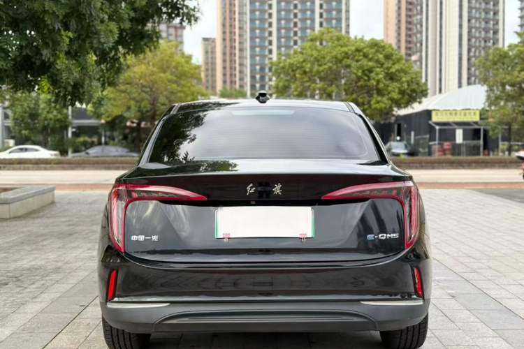 HongQi E-QM5 2022 immagine di auto #11