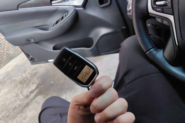 丰田 皇冠 2019 汽车图片 #11