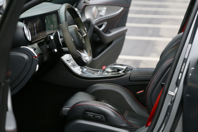 Mercedes-Benz E AMG 2018 immagine di auto #11