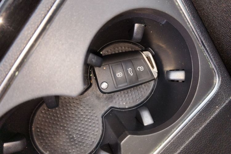 Volkswagen Tayron X 2020 car image #11