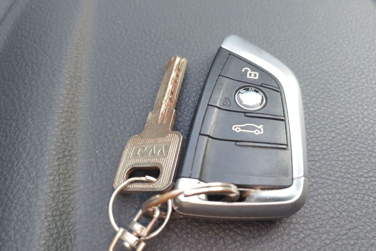 BMW 2 Series Tourer (Imported) 2016 immagine di auto #11