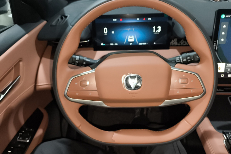 Changan UNI-Z 2025 immagine di auto #11