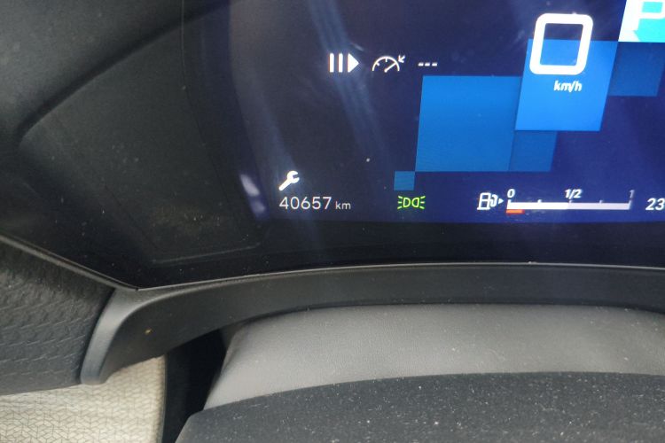 Citroen C5 X 2023 car image #11