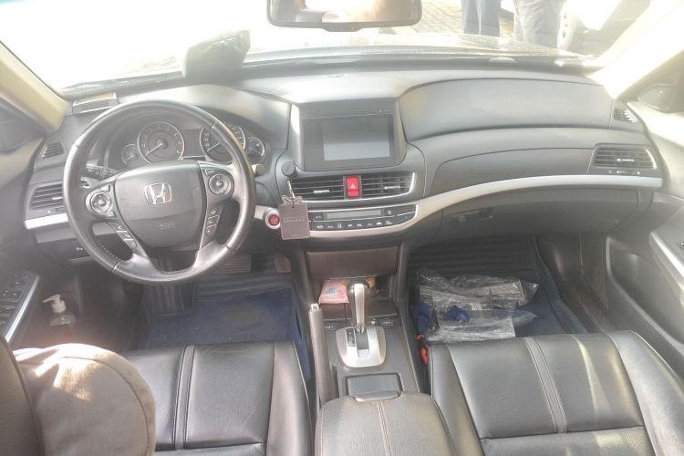 Honda CROSSTOUR 2016 car image #11