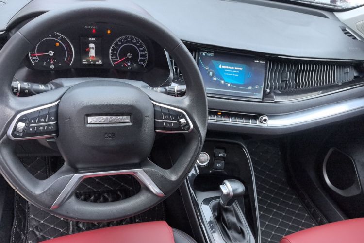 Haval H2s 2018 #11 Haval H2s 2018 car image #11