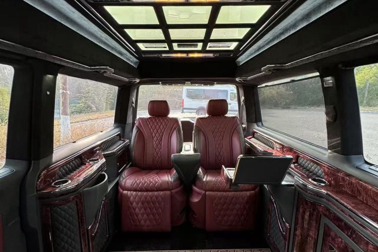 Volkswagen Caravelle 2017 car image #11