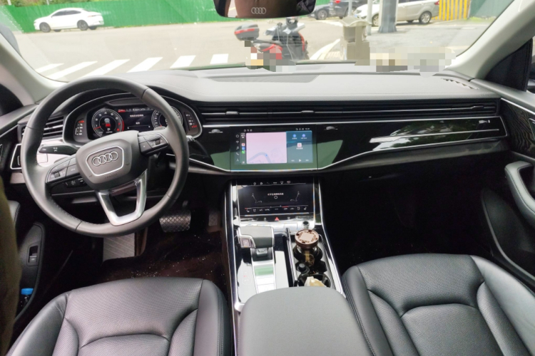 Audi Q8 2024 car image #11