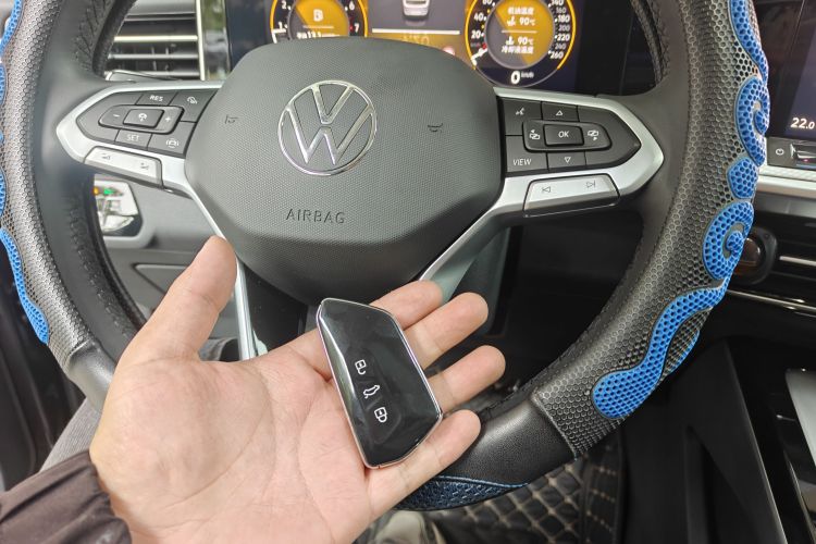 Volkswagen Tavendor 2023 car image #11