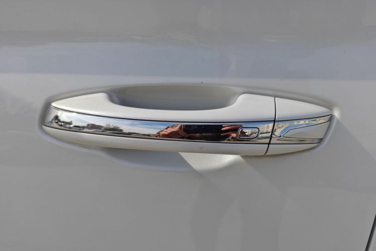 Changan CS85 Coupe 2019 car image #11