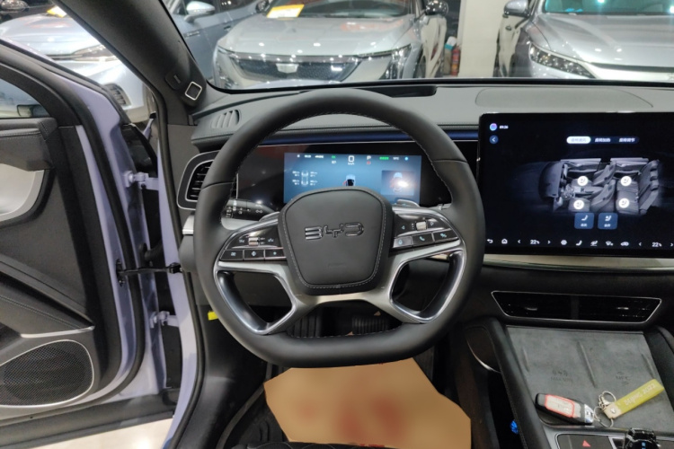 BYD Sea Lion 07 EV 2024 car image #11