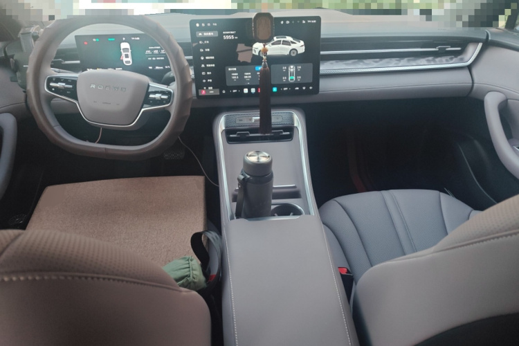 Roewe M7 DMH 2025 car image #11