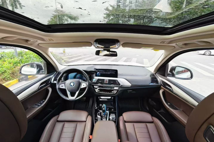 BMW iX3 2021 car image #11