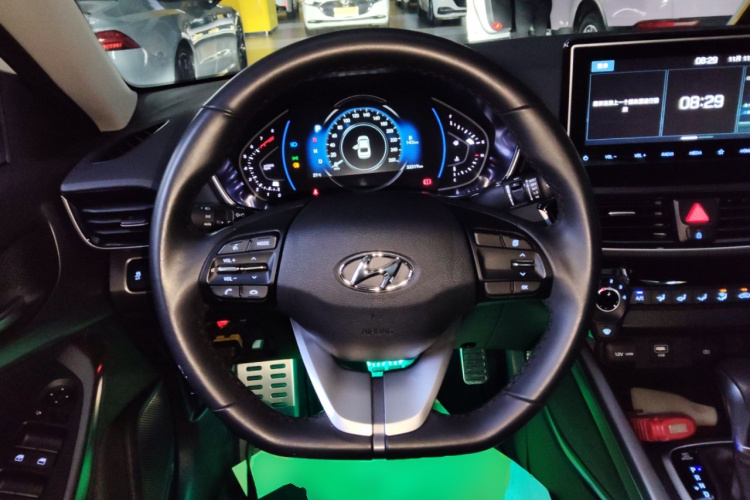 Hyundai Lafesta 2020 car image #11