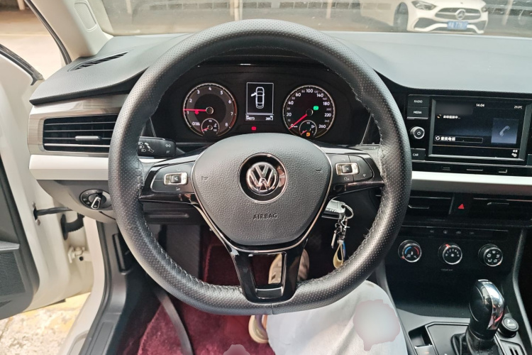 Volkswagen Lavida 2020 car image #11