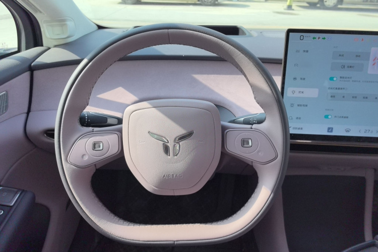 HongQi TianGong 05 2025 #11 HongQi TianGong 05 2025 car image #11