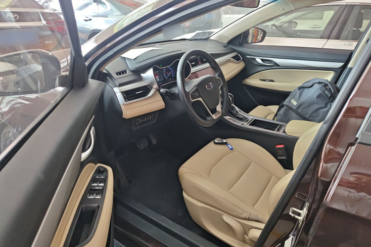 GEELY Emgrand 2018 car image #11