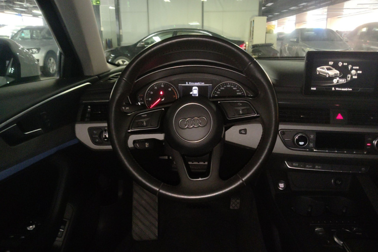 Audi A4 2017 car image #11