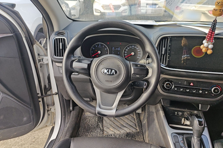 Kia Stonic 2016 image de voiture #11