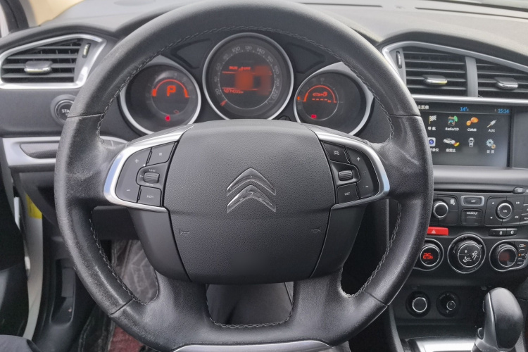 Citroen C4L 2015 image de voiture #11