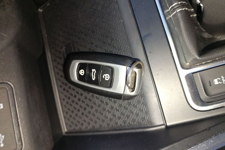 Vision X3 2020 car image #11