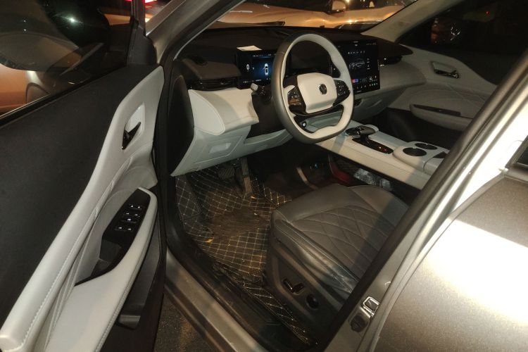 Changan UNI-Z PHEV 2024 #11 Changan UNI-Z PHEV 2024 صورة سيارة #11