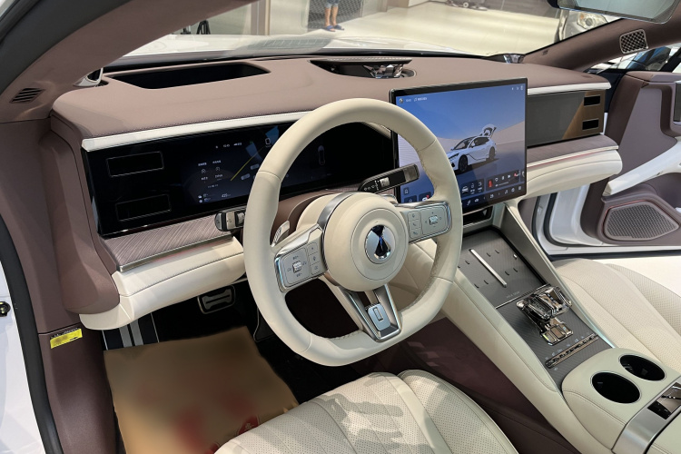 Denza DENZA 2024 #11 Denza DENZA 2024 car image #11