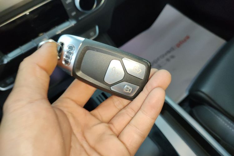 Audi Q5L Sportback 2021 car image #11