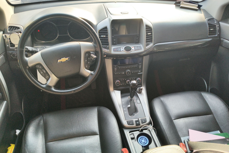 Chevrolet Captiva (Imported) 2017 car image #11