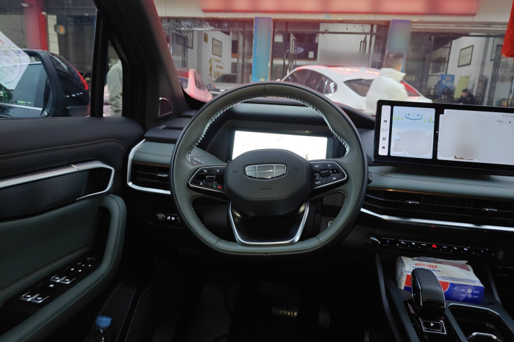 GEELY OkavangoR7 2023 car image #11