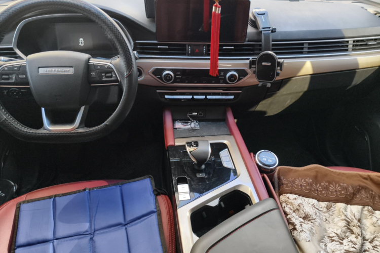Jetour X70 2024 car image #11