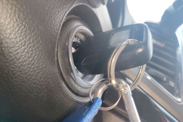 Chevrolet Captiva 2015 car image #11