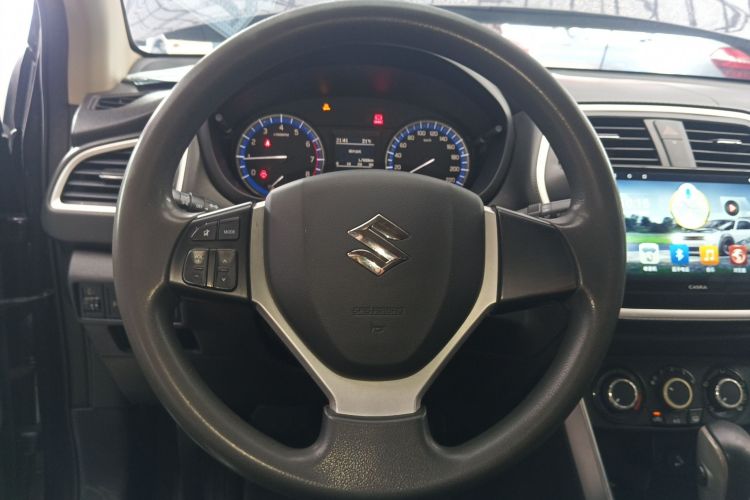 Suzuki S-Cross 2015 immagine di auto #11