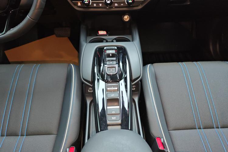 Honda HR-V 2023 #11 Honda HR-V 2023 car image #11