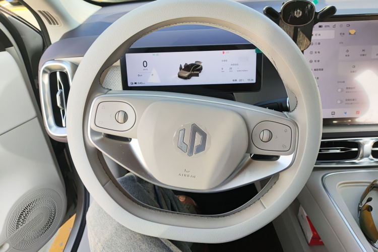 零跑汽车 零跑B01 2025 汽车图片 #11