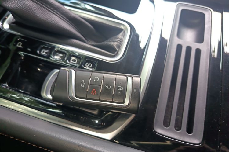 GAC Trumpchi GS7 2018 #11 GAC Trumpchi GS7 2018 car image #11