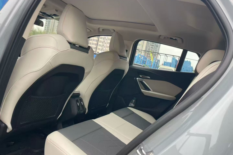 Hyundai Coupe 2024 immagine di auto #11