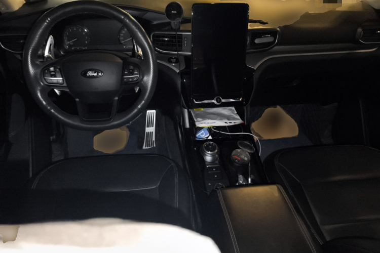 Ford Explorer 2020 car image #11