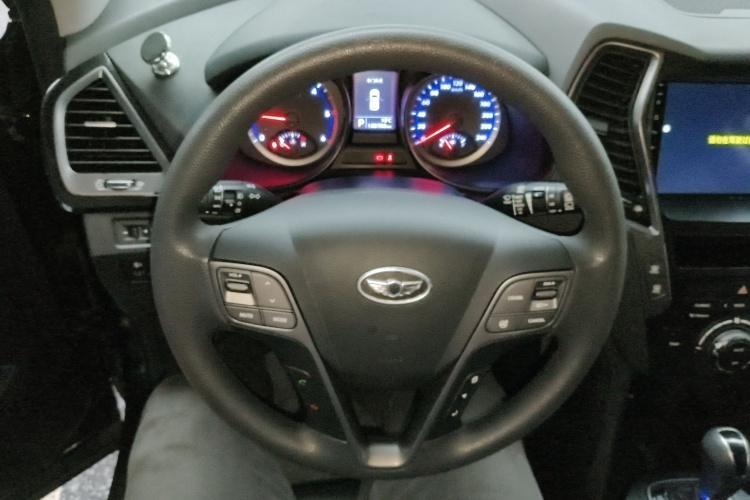 Hyundai Grand Santa Fe 2017 #11 Hyundai Grand Santa Fe 2017 car image #11