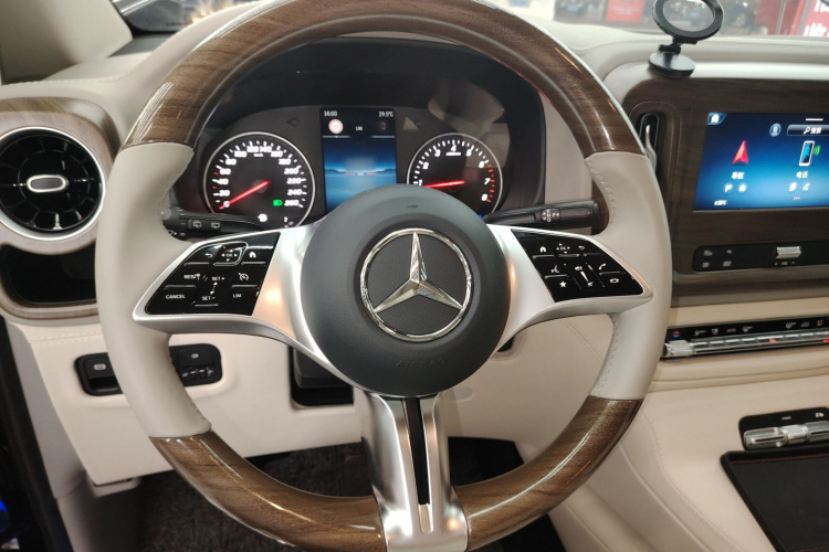 Mercedes-Benz Vito 2024 #11 Mercedes-Benz Vito 2024 car image #11