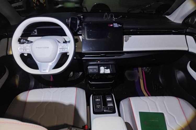 Honda e:NS2 2025 car image #11