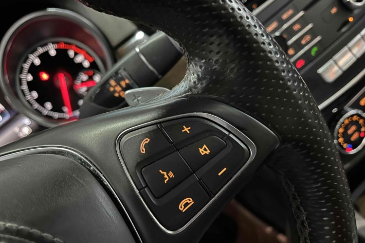 Mercedes-Benz GLS Class 2017 imagen de coche #11