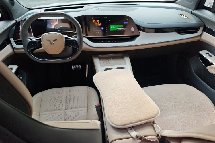 HongQi TianGong 08 2025 immagine di auto #11