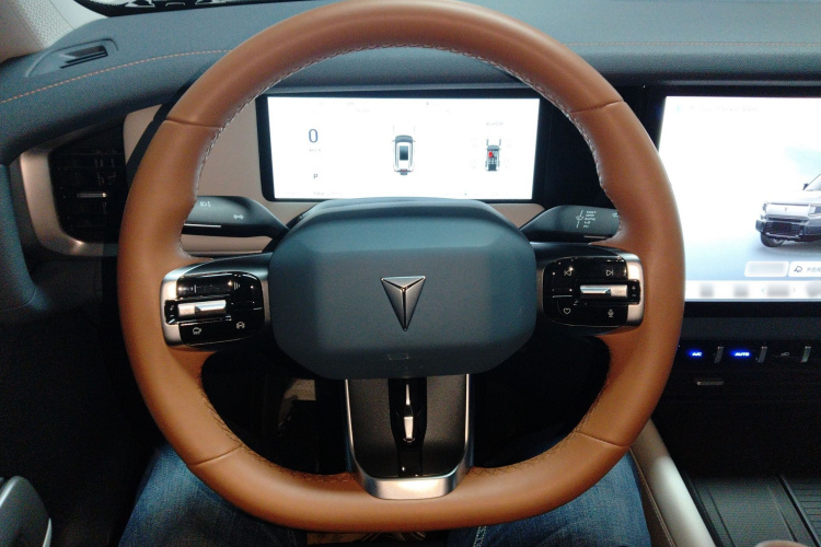 Deepal G318 2024 car image #11