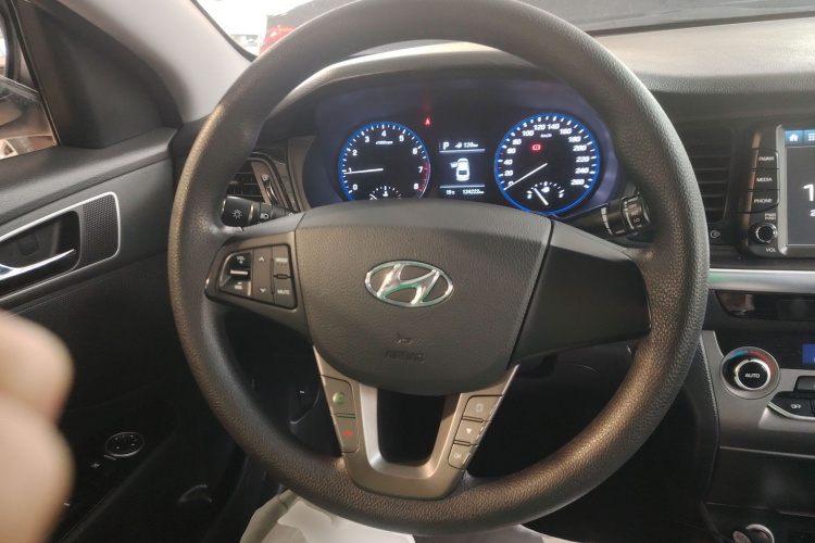 Hyundai Mistra 2017 #11 Hyundai Mistra 2017 car image #11